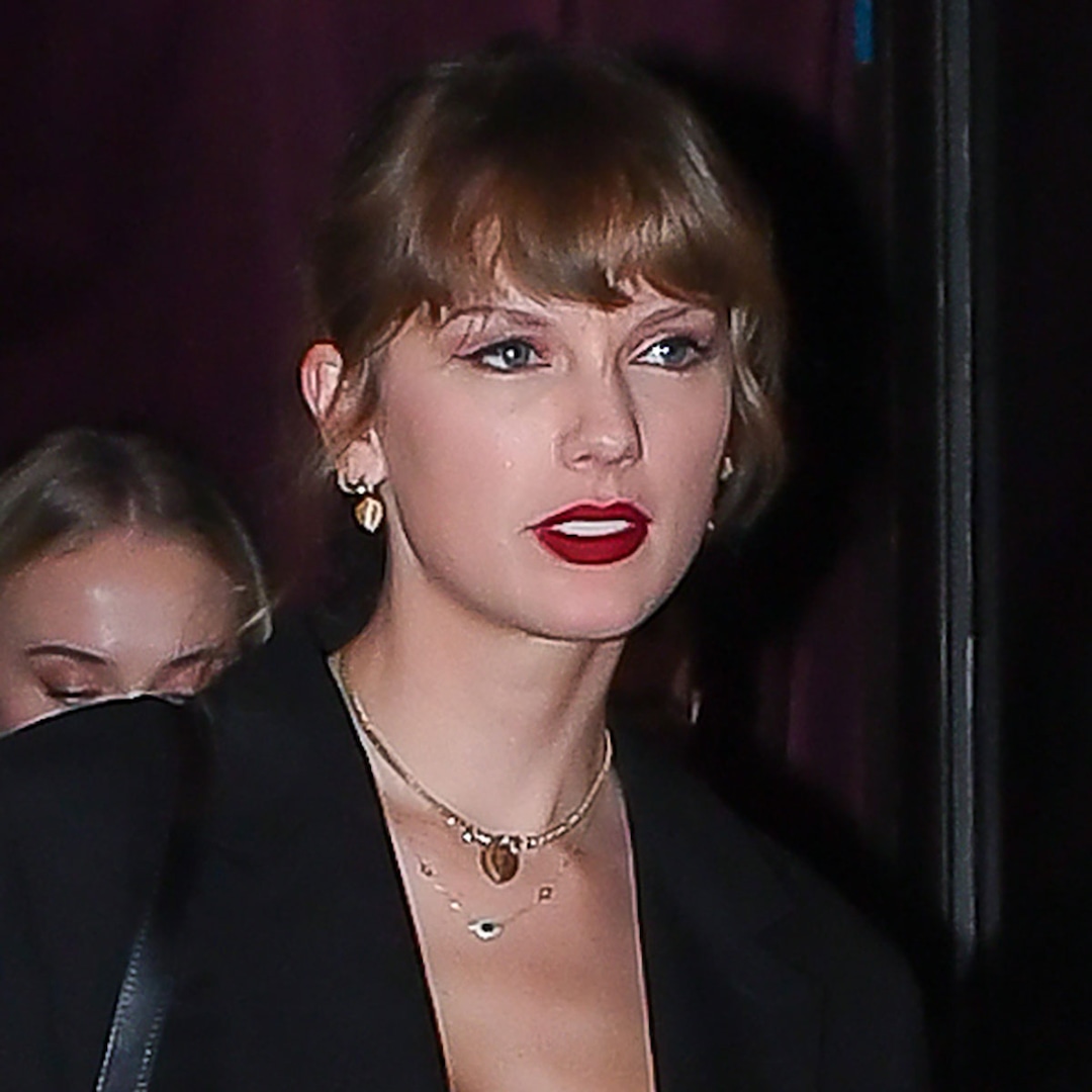 Taylor Swift, Brittany Mahomes, Sophie Turner and Blake Lively Spotted Out to Dinner in NYC – E! Online